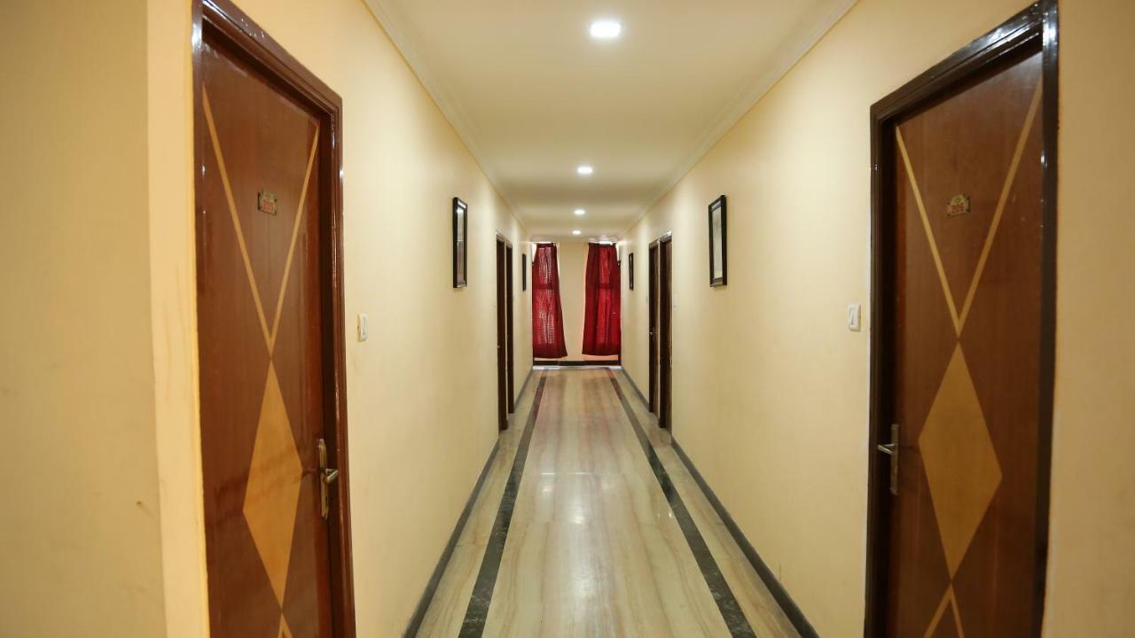 韦洛尔 Sriannamalaiyar Residency酒店 外观 照片